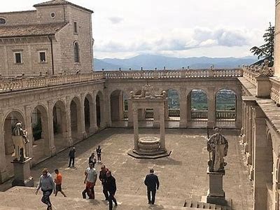 Exploring the Unique Features and Attractions of Cassino Uzu for Visitors